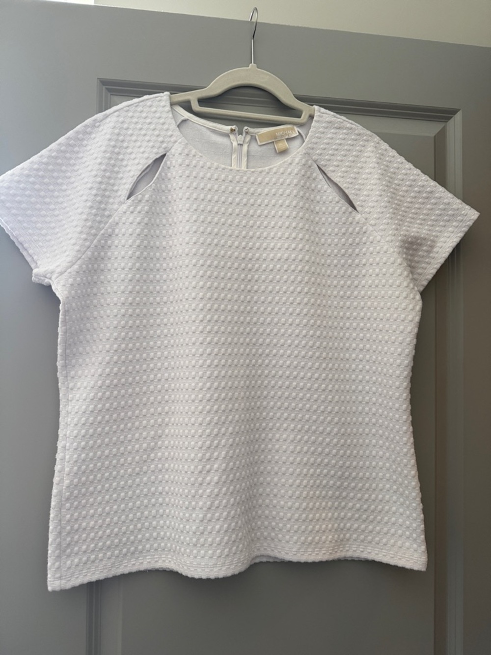 MICHAEL Michael Kors White Textured Short Sleeve Top with Shoulder Cutouts